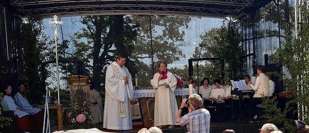 Festgottesdienst mit Pfarrer Markus Meier u. Geistl. Beirätin Birgitt Pfaller