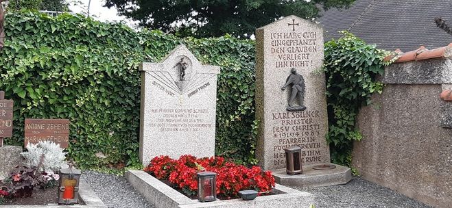 Besuch des Grabes von Pfarrer Konrad Schießl
